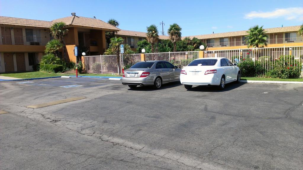 Knights Inn Palmdale Εξωτερικό φωτογραφία