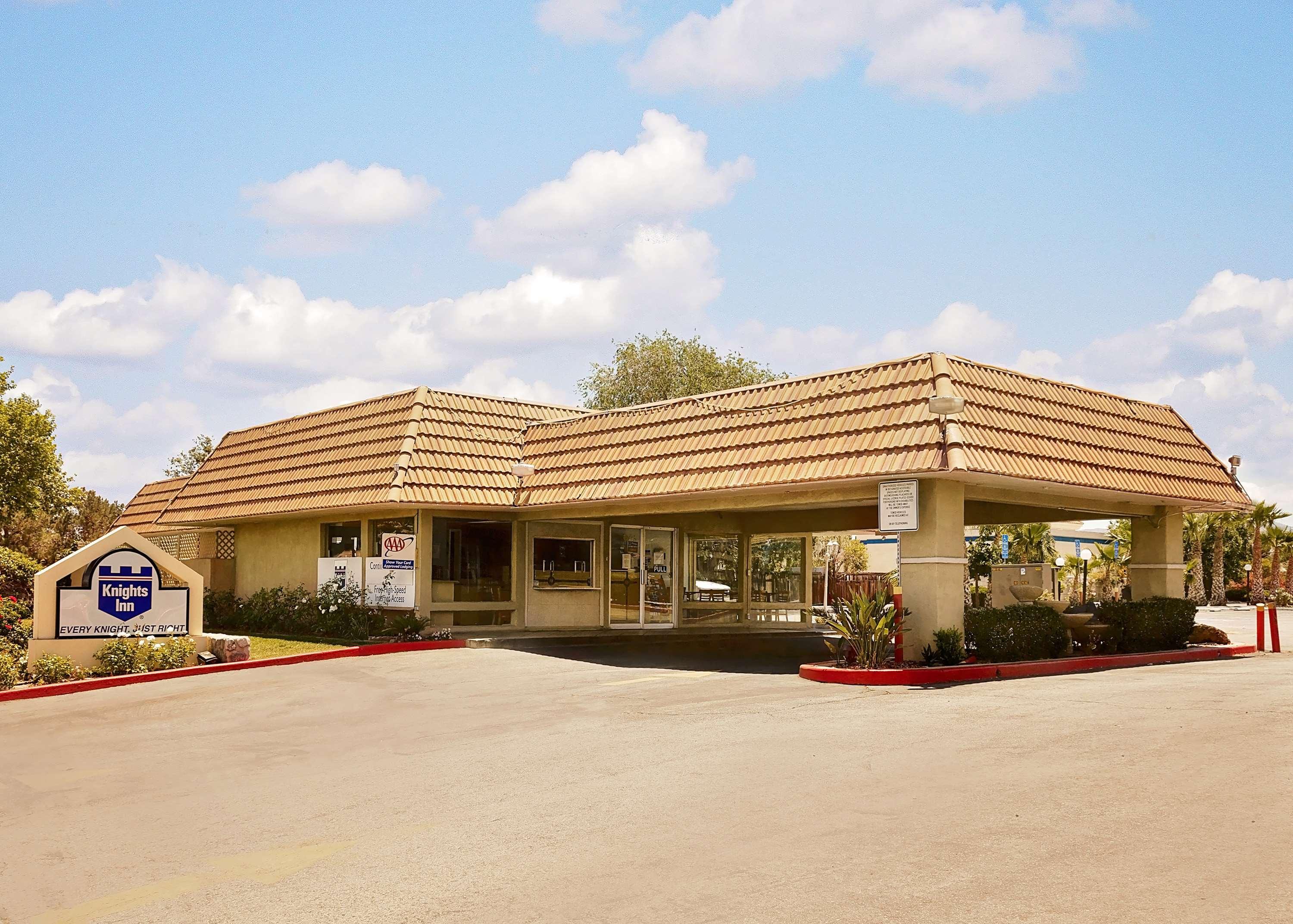 Knights Inn Palmdale Εξωτερικό φωτογραφία