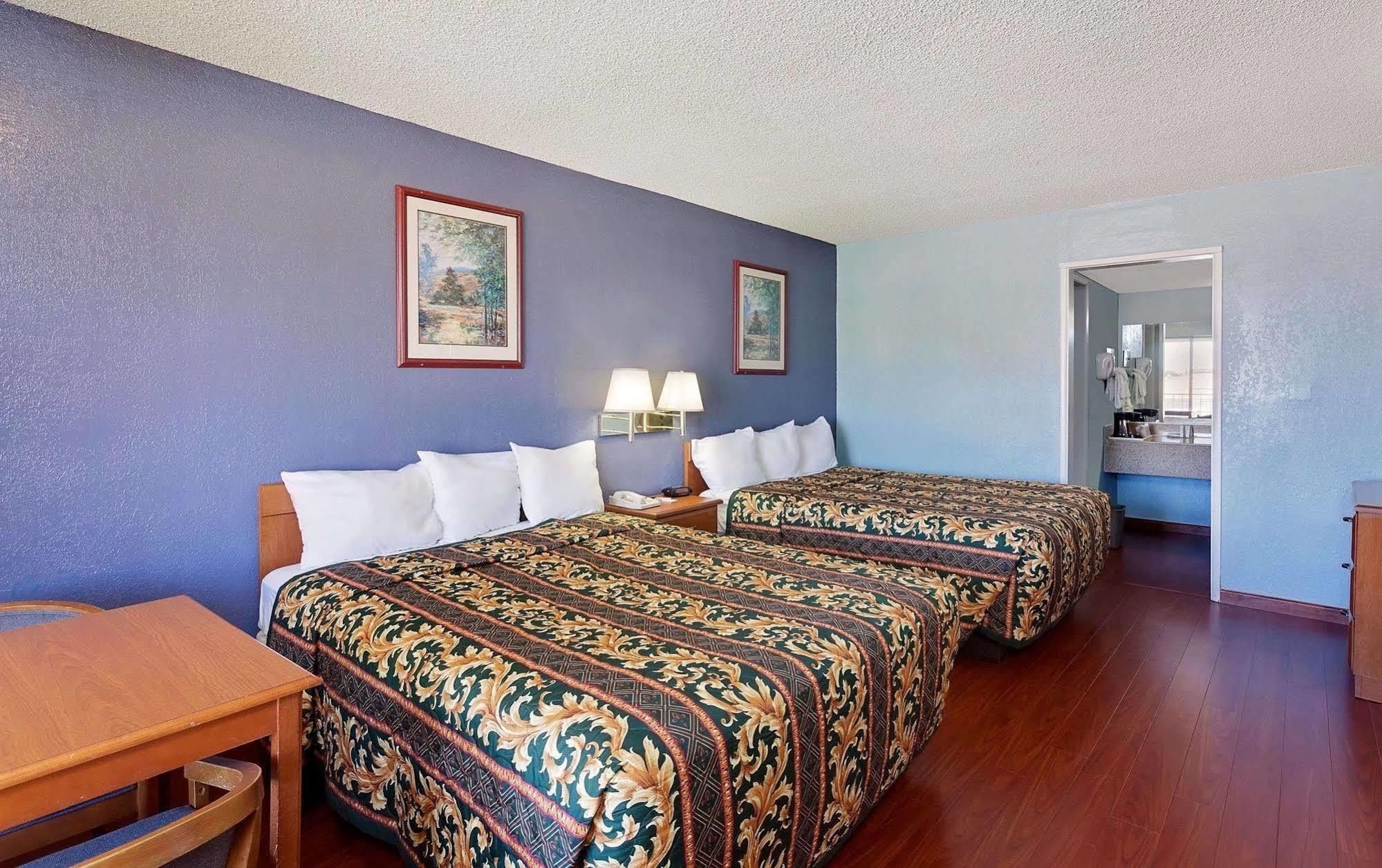 Knights Inn Palmdale Εξωτερικό φωτογραφία