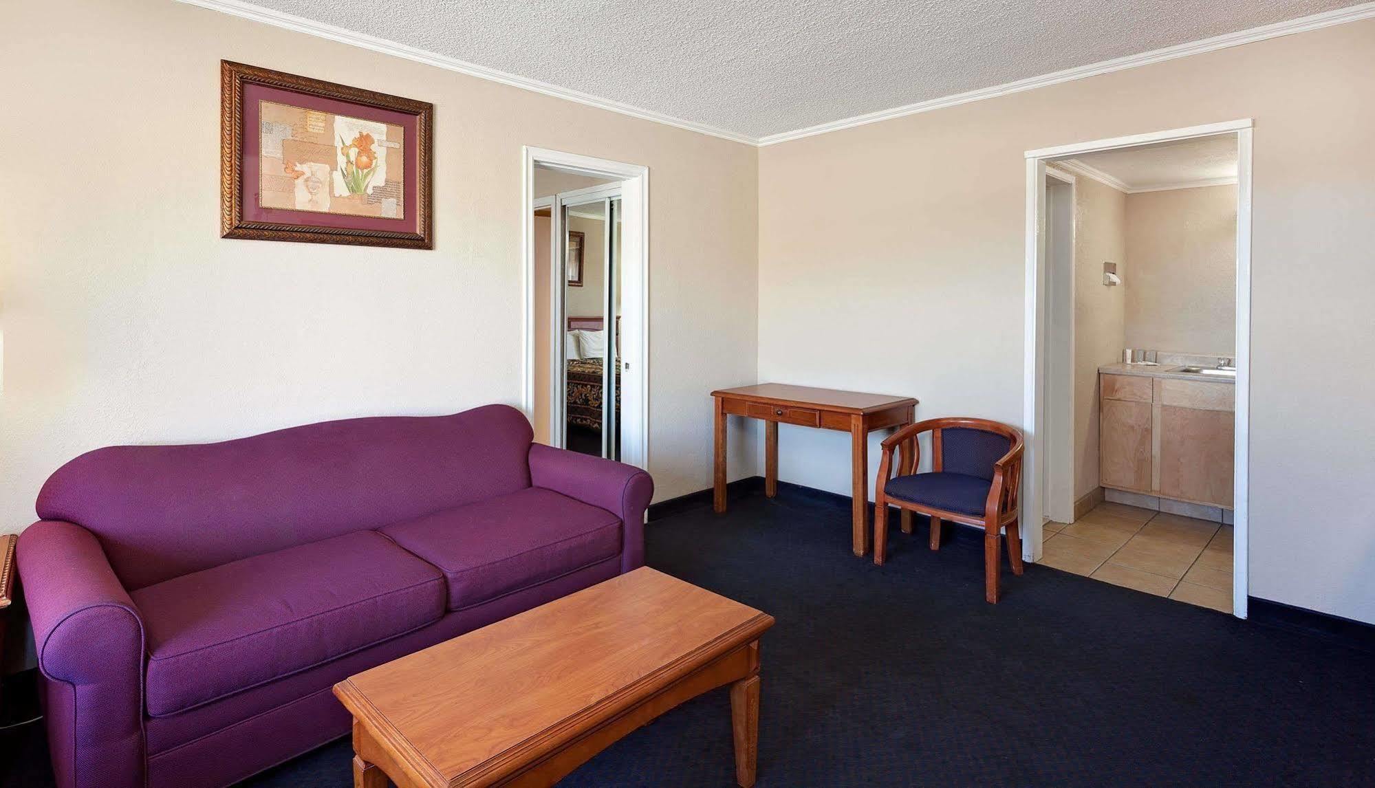 Knights Inn Palmdale Εξωτερικό φωτογραφία